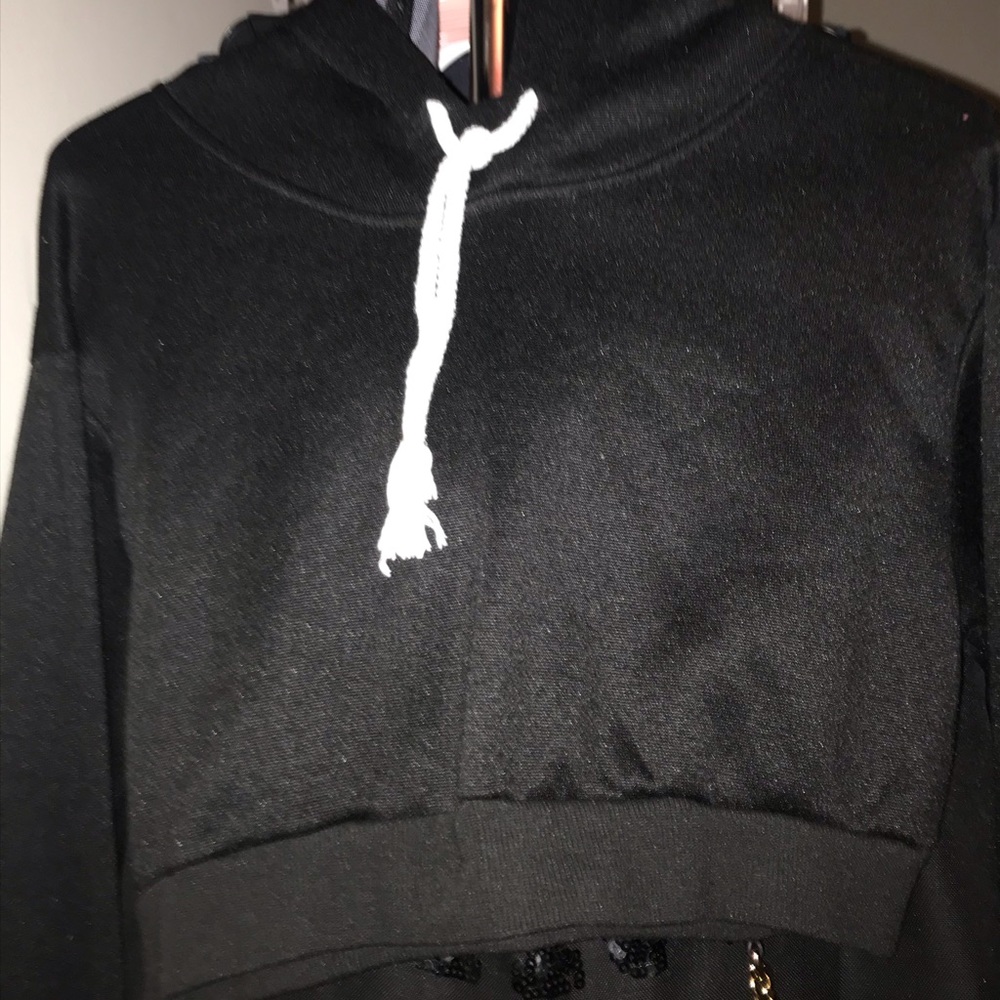 Black hoodie crop top